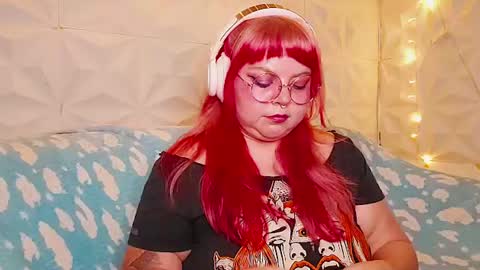 Snapshot of satyn_doll chatting on June 18, 11:53 pm Gina George online show from June 18, 11:53 pm
