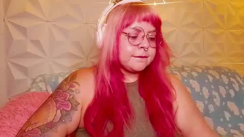 Snapshot of satyn_doll chatting on June 21, 10:45 pm Gina George online show from June 21, 10:45 pm