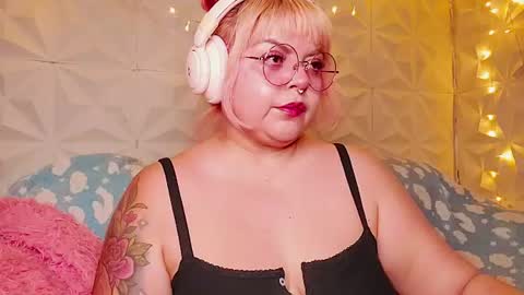 Snapshot of satyn_doll chatting on July 1, 11:04 pm Gina George online show from July 1, 11:04 pm