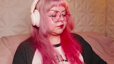Snapshot of satyn_doll chatting on July 25, 12:42 am Gina George online show from July 25, 12:42 am