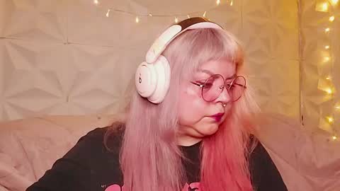 Snapshot of satyn_doll chatting on August 1, 11:14 pm Gina George online show from August 1, 11:14 pm
