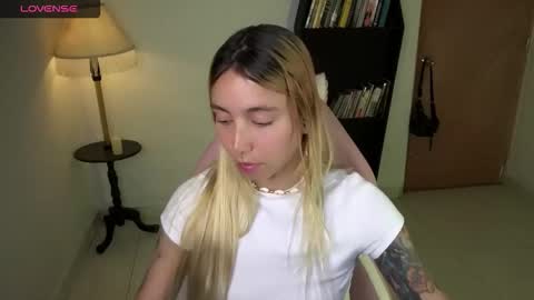 I AM JENN  online show from January 11, 3:11 am