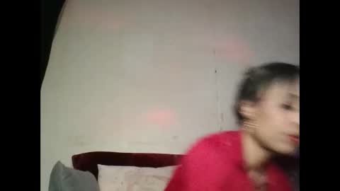 Snapshot of saucy_shanice chatting on December 14, 1:00 am Shaniiice online show from December 14, 1:00 am