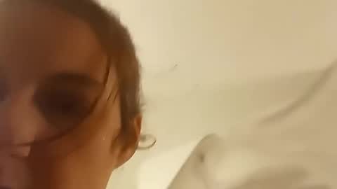 Snapshot of saucybear666 chatting on January 2, 7:33 am SnowBunny online show from January 2, 7:33 am