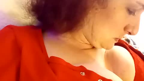 Snapshot of saucybear666 chatting on February 13, 5:58 am SnowBunny online show from February 13, 5:58 am