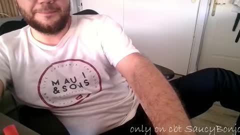 Snapshot of saucybonjo chatting on October 16, 9:38 pm Ben online show from October 16, 9:38 pm