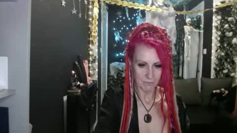 SaucySky online show from October 19, 8:31 pm