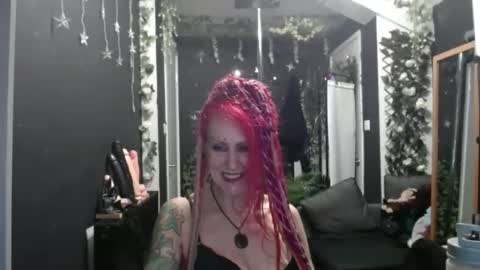 SaucySky online show from November 15, 7:10 pm