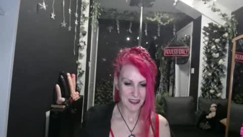 SaucySky online show from March 8, 9:29 pm