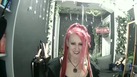SaucySky online show from April 28, 8:03 pm