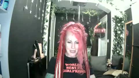 Snapshot of saucysky chatting on May 26, 9:00 pm SaucySky online show from May 26, 9:00 pm