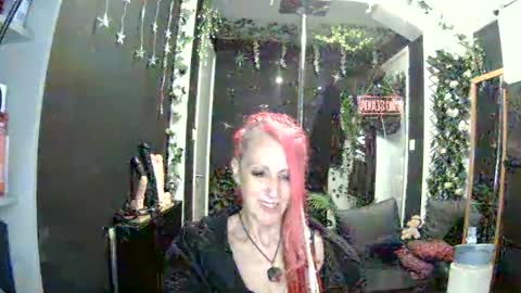 Snapshot of saucysky chatting on June 14, 2:24 am SaucySky online show from June 14, 2:24 am