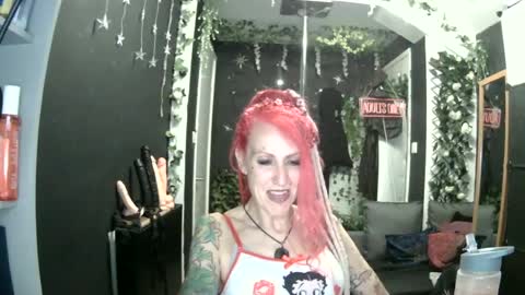 Snapshot of saucysky chatting on June 22, 8:28 pm SaucySky online show from June 22, 8:28 pm