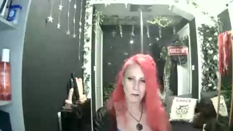 Snapshot of saucysky chatting on July 17, 9:30 pm SaucySky online show from July 17, 9:30 pm