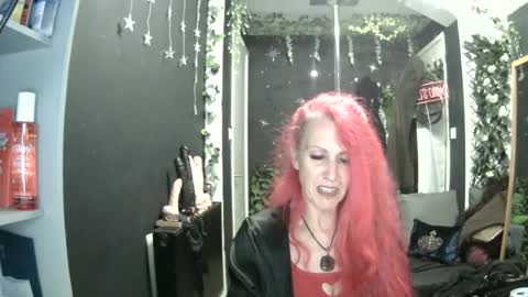 Snapshot of saucysky chatting on July 30, 10:53 pm SaucySky online show from July 30, 10:53 pm