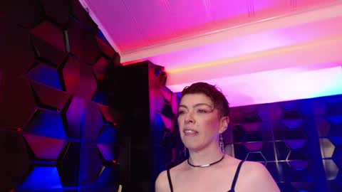 lilith online show from May 4, 3:35 am