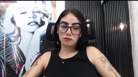 Snapshot of savage_doll chatting on May 27, 9:45 pm ANGELICA online show from May 27, 9:45 pm