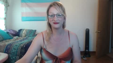 Savanah online show from May 29, 9:35 pm