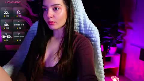 Snapshot of savannah_h chatting on August 2, 8:18 pm savannah_h online show from August 2, 8:18 pm