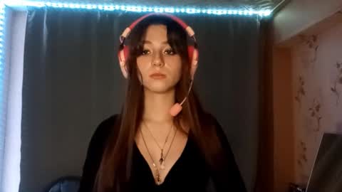Snapshot of savannasotos chatting on October 10, 4:17 pm Sophie online show from October 10, 4:17 pm