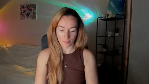 Snapshot of save_the_qween chatting on November 14, 7:51 am save the qween online show from November 14, 7:51 am