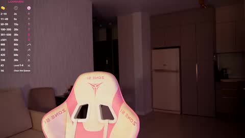 savii07 online show from October 3, 1:19 pm