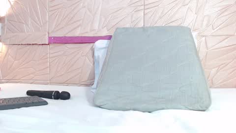 savory_pussy18 online show from January 15, 2:13 pm