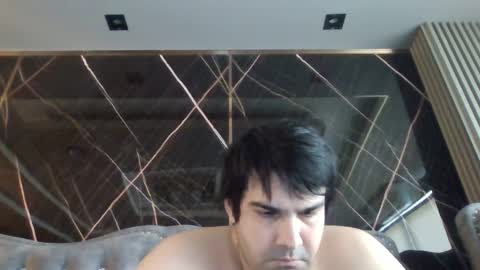 petperson04 online show from April 13, 5:35 am