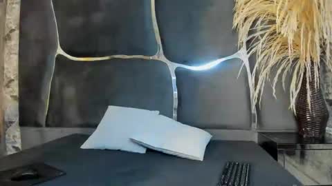 Bunny and Jayzy online show from February 14, 10:50 pm