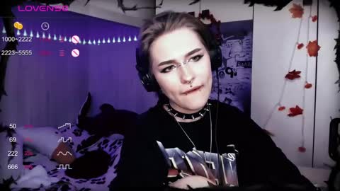 Snapshot of say_mary chatting on February 15, 1:49 pm pronoun she. name Mary. age 21. online show from February 15, 1:49 pm