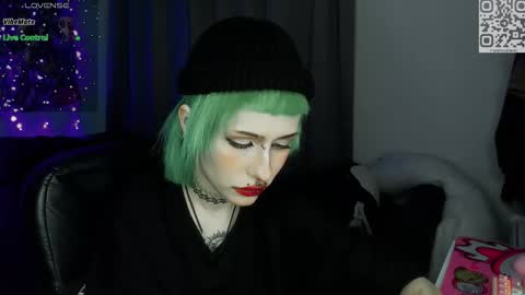 Snapshot of say_mary chatting on March 7, 2:30 am pronoun she. name Mary. age 21. online show from March 7, 2:30 am