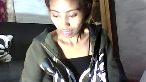Snapshot of sayaah01 chatting on July 9, 6:56 pm sayaah01 online show from July 9, 6:56 pm