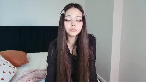 Saya online show from May 10, 1:22 am