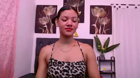 Snapshot of saykimmy chatting on July 10, 3:00 am saykimmy online show from July 10, 3:00 am