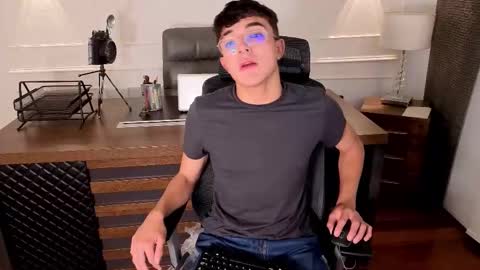 Sayron online show from November 13, 8:19 pm