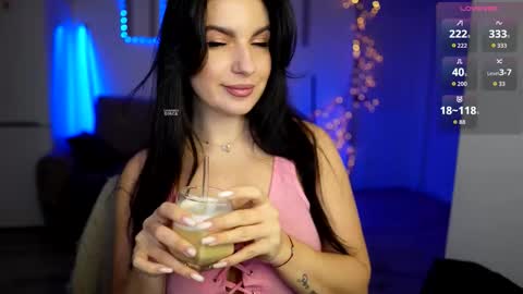 Snapshot of sayyees chatting on February 25, 9:02 pm Valeria Swarowskaya online show from February 25, 9:02 pm