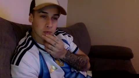 Snapshot of sbonlye chatting on July 8, 12:37 am SebaHot online show from July 8, 12:37 am