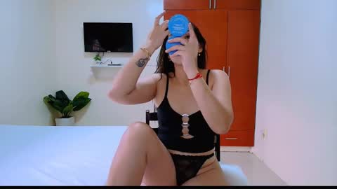 Snapshot of scar58 chatting on November 30, 2:26 am scarlett. online show from November 30, 2:26 am