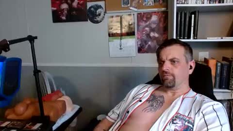 Snapshot of scarecrow2wm chatting on May 23, 7:29 pm Kent Clark online show from May 23, 7:29 pm