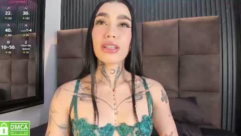 Snapshot of scarlet__jones_ chatting on July 30, 5:17 am scarlet__jones_ online show from July 30, 5:17 am