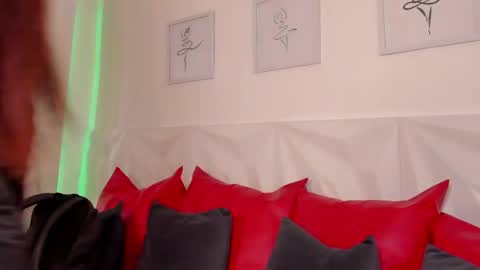 Scarlet online show from May 2, 6:57 pm