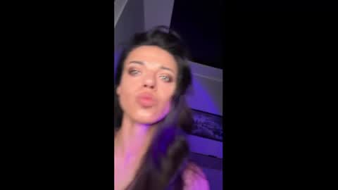Sophie online show from July 29, 7:06 am