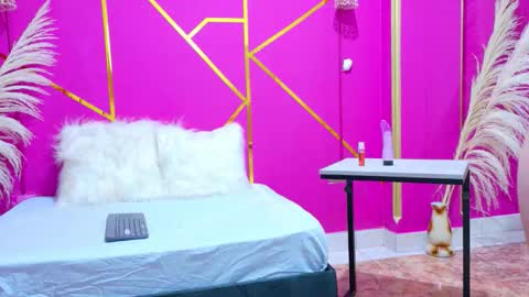 Snapshot of scarlet_dream5 chatting on February 7, 3:10 am Scarlet online show from February 7, 3:10 am