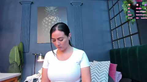 Snapshot of scarlet_edwars chatting on July 9, 3:05 pm Scarlet Edwars online show from July 9, 3:05 pm