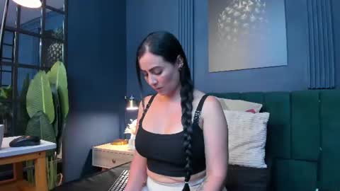 Snapshot of scarlet_edwars chatting on July 15, 4:45 pm Scarlet Edwars online show from July 15, 4:45 pm