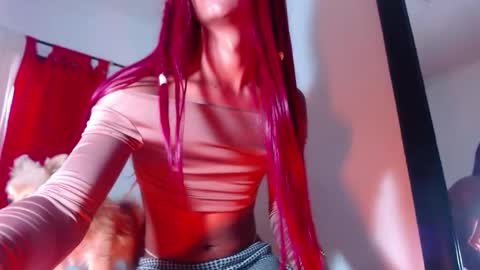 Snapshot of scarlet_goddes chatting on October 6, 11:51 am As me online show from October 6, 11:51 am