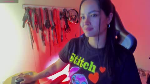 scarlet taylor kennedy online show from March 5, 10:06 pm