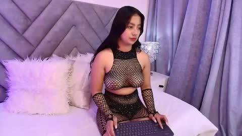 scarlet_queen7 online show from May 4, 6:37 pm