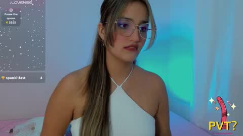 Snapshot of scarlet_rose__ chatting on September 12, 4:34 am Scarlet online show from September 12, 4:34 am