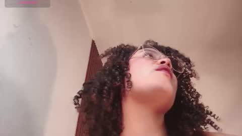 Snapshot of scarlet_veil chatting on January 5, 6:44 pm scarlet_veil online show from January 5, 6:44 pm